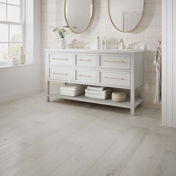 L10095 ClickLux Premium Limed Beech 228.6 x 1219.2mm - Pk 4