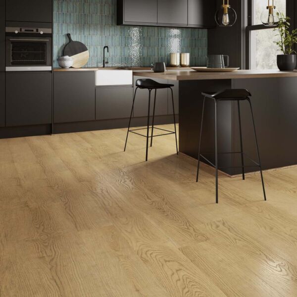 L10099 ClickLux Premium Natural Oak 228.6 x 1219.2mm