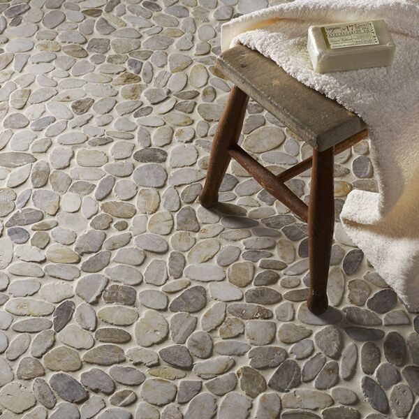 Riverstone White Flat Cut Pebble W&F Mosaic